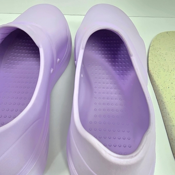 GALES Frontline Nurse Shoes Unisex Lightweight Comfort Slip On Purple Women Sz 8 - Picture 4 of 16